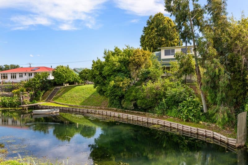 13 Dillons Point Road, Islington, Marlborough, Marlborough | Tall Poppy 