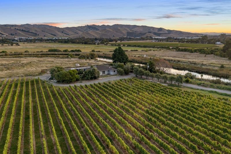 686 Dillons Point Road, Dillons Point, Marlborough