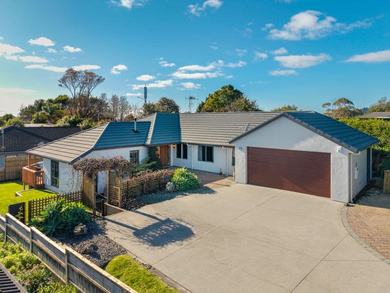 2 Holcombrooke Lane, Welcome Bay, Tauranga, Bay of Plenty | Tall Poppy 
