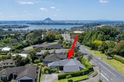 2 Holcombrooke Lane, Welcome Bay, Tauranga, Bay of Plenty | Tall Poppy 