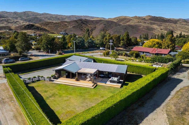 1 Hall Road, Bannockburn, Cromwell, Central Otago, Otago | Tall Poppy 