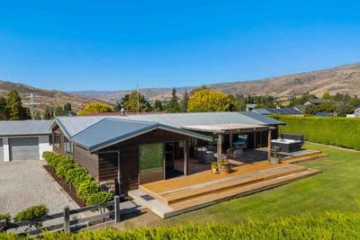 1 Hall Road, Bannockburn, Cromwell, Central Otago, Otago | Tall Poppy 