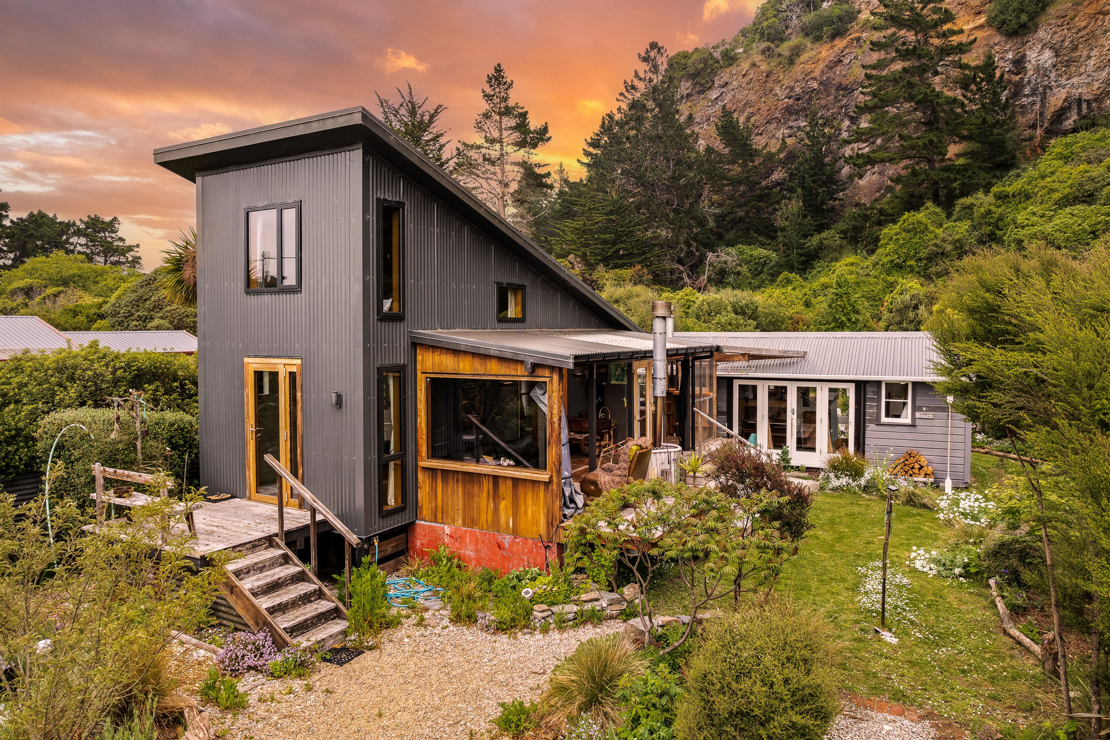 8 Beach Road, Long Beach, Dunedin City, Otago | Tall Poppy 