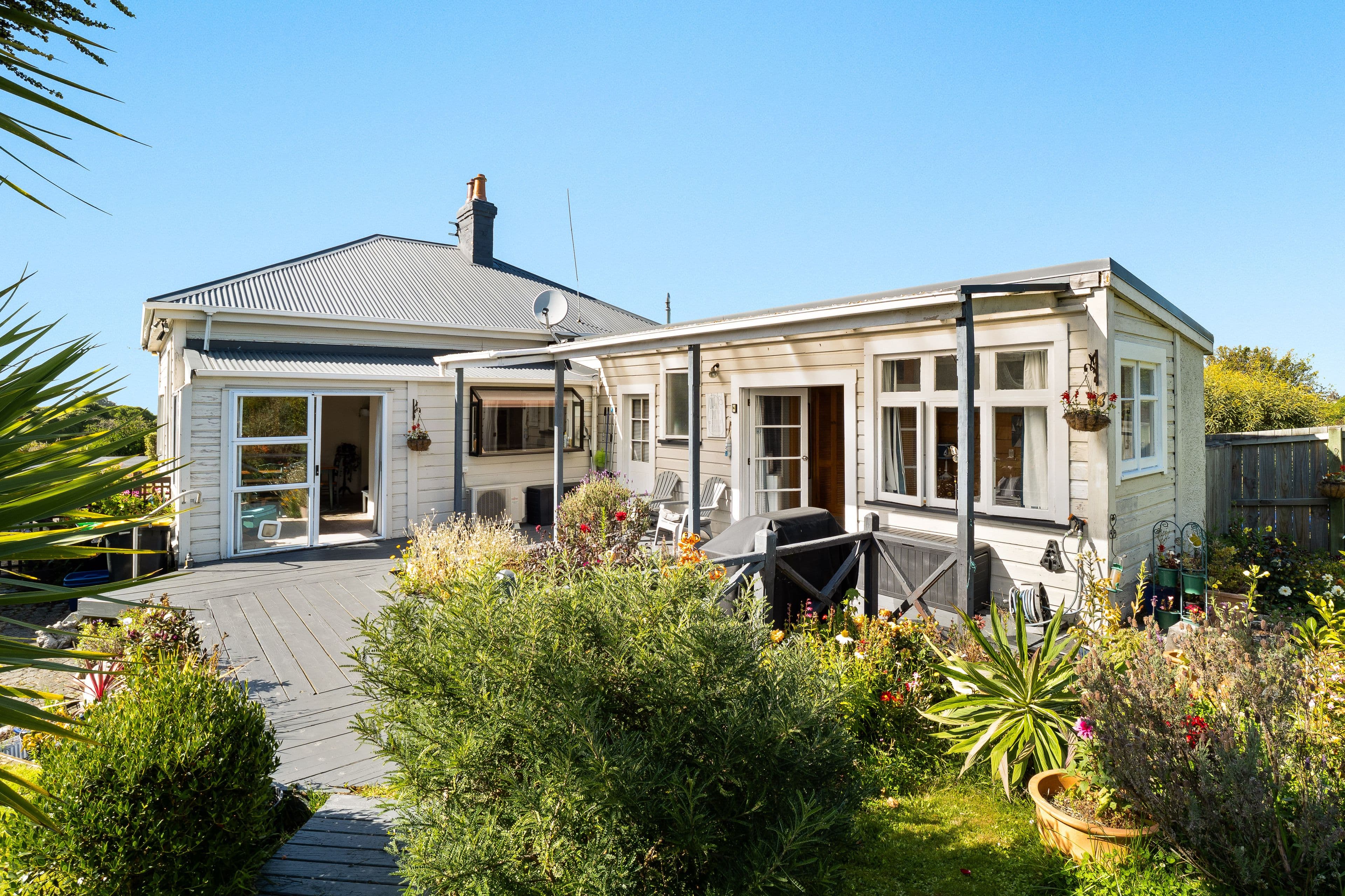 1000 Brighton Road, Brighton, Dunedin City, Otago | Tall Poppy 