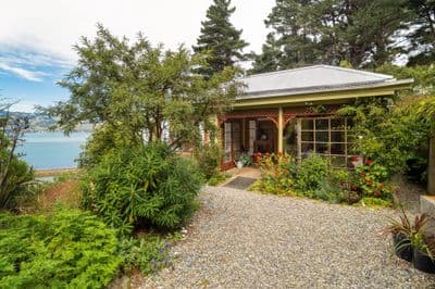 1A Burkes Drive, Saint Leonards, Dunedin City, Otago | Tall Poppy 