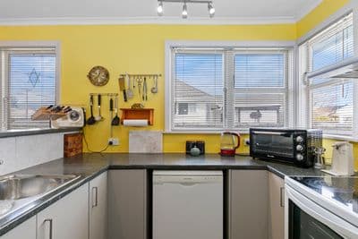 17 Stephen Street, Trentham, Upper Hutt City, Wellington | Tall Poppy 