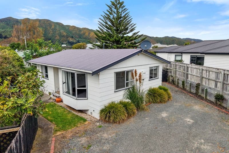 3/6 Awamutu Grove, Waiwhetu, Lower Hutt City, Wellington | Tall Poppy 