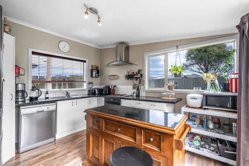 24 Jackson Street, Richmond, Invercargill City, Southland | Tall Poppy 