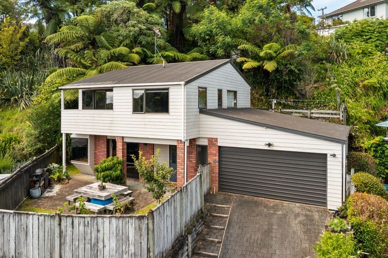 33 Beaumont Crescent, Frankleigh Park, New Plymouth, Taranaki | Tall Poppy 