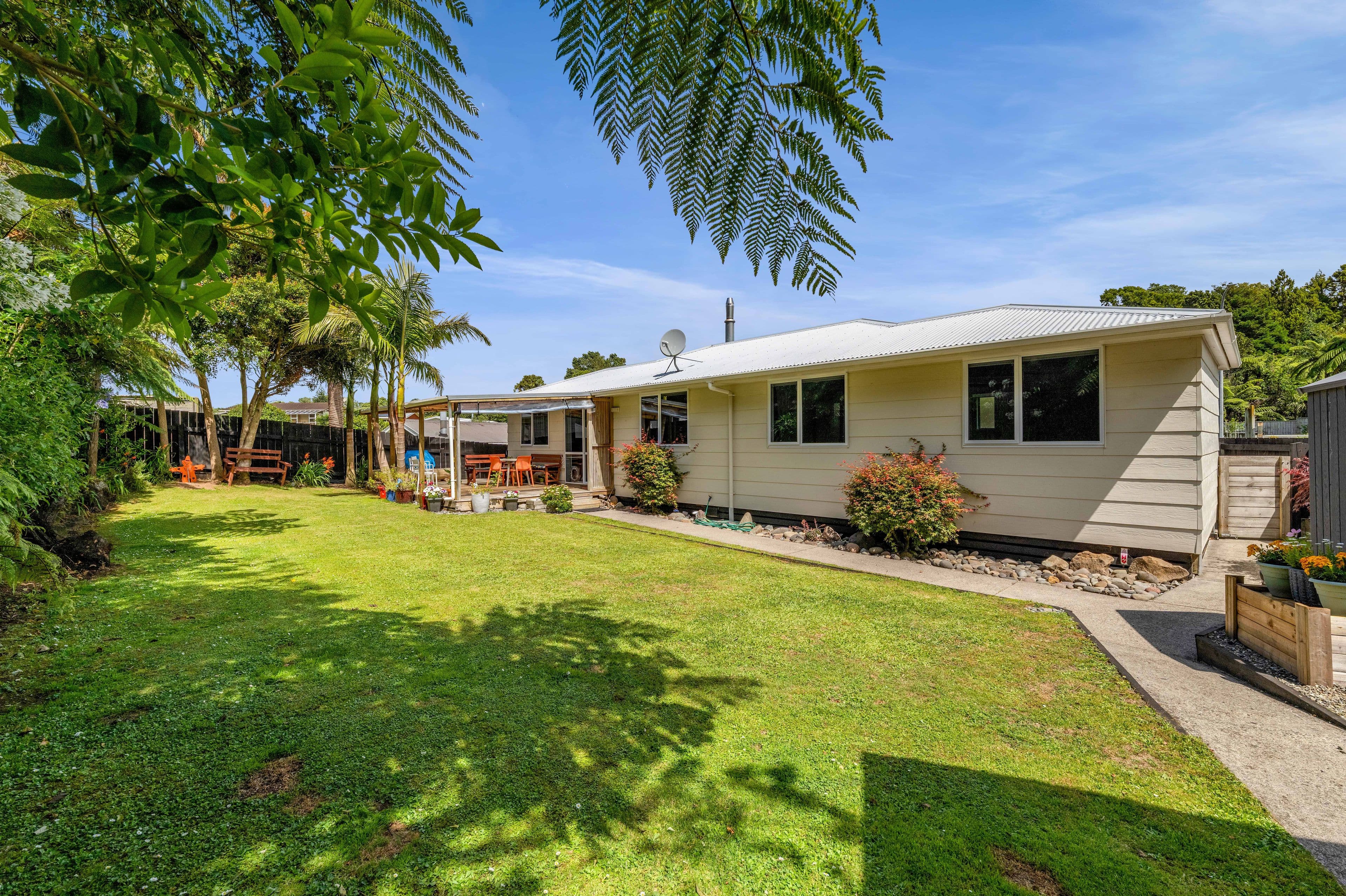 8 Shaldon Crescent, Blagdon, New Plymouth, Taranaki | Tall Poppy 