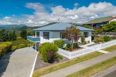 325 Princes Drive, Britannia Heights, Nelson, Nelson | Tall Poppy 
