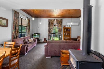 48 Wharfe Street, South Hill, Oamaru, Otago | Tall Poppy 