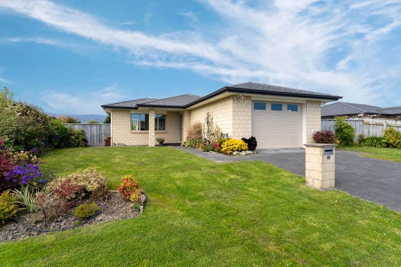 25 Dal Din Drive, Otaki, Kapiti Coast