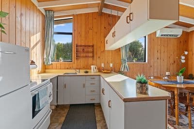 17 Te Rauparaha Street, Otaki, Kapiti Coast, Wellington | Tall Poppy 