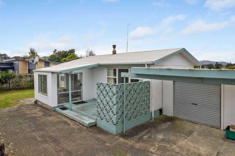 6B Robert Mckeen, Otaki Beach, Kapiti Coast