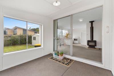 6B Robert Mckeen, Otaki Beach, Kapiti Coast, Wellington | Tall Poppy 