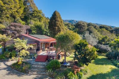 810A Queen Charlotte Drive, Havelock, Marlborough, Marlborough | Tall Poppy 