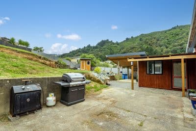 8 Suffolk Street, Picton, Picton, Marlborough | Tall Poppy 