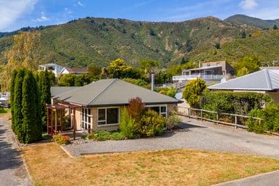 9 Captains Close, Waikawa, Picton, Marlborough | Tall Poppy 