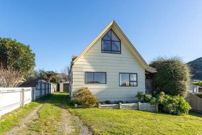 4A Beach Road, Waikawa, Marlborough, Marlborough | Tall Poppy 