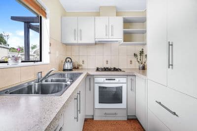 10B Lee Road, Hannahs Bay, Rotorua, Bay of Plenty | Tall Poppy 