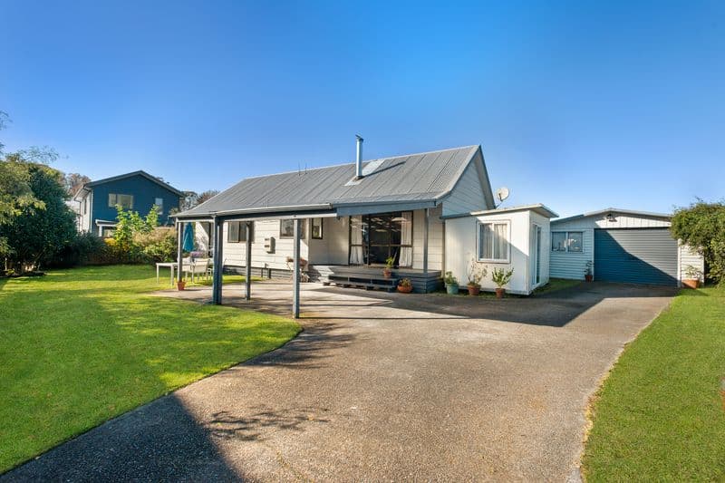 29 Matthew Place, Kawaha Point, Rotorua, Bay of Plenty | Tall Poppy 