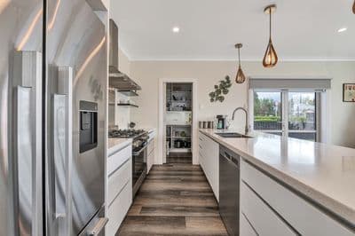 5 Pembroke Road West, Stratford, Stratford, Taranaki | Tall Poppy 