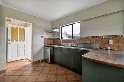 74 Cressida Avenue, Stratford, Stratford, Taranaki | Tall Poppy 