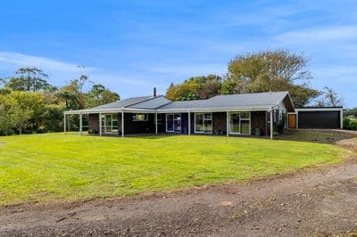 382 Brookes Road, Cardiff, Stratford, Taranaki | Tall Poppy 