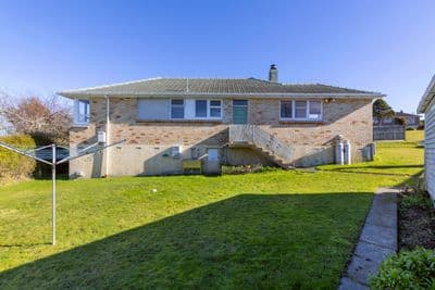 17 Rangiora Crescent, Wairakei, Taupo, Waikato | Tall Poppy 