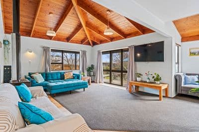 10 Angela Place, Kinloch, Taupo, Waikato | Tall Poppy 