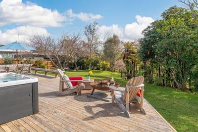 10 Angela Place, Kinloch, Taupo, Waikato | Tall Poppy 