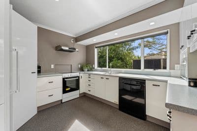15 Robinson Terrace, Rangatira Park, Taupo, Waikato | Tall Poppy 