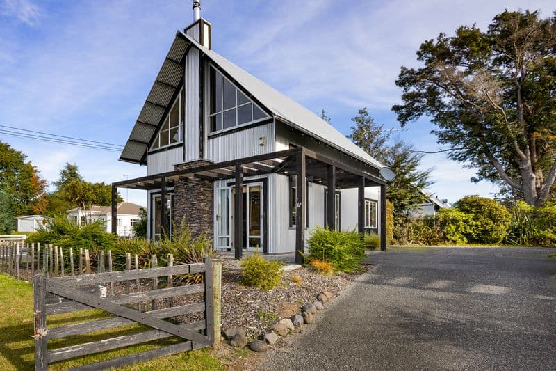 16B Tay Street, Ohakune, Ruapehu, Whanganui | Tall Poppy 