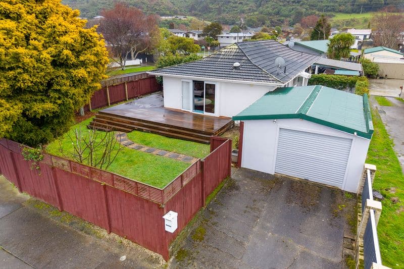 1 Harvard Grove, Totara Park, Upper Hutt City, Wellington | Tall Poppy 