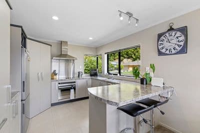 15 Aragon Grove, Kingsley Heights, Upper Hutt City, Wellington | Tall Poppy 