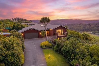 71 Mt Marua Way, Mount Marua, Upper Hutt City, Wellington | Tall Poppy 