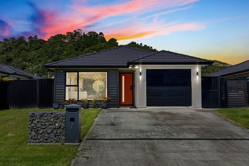 7 Buddle Road, Wallaceville, Upper Hutt City, Wellington | Tall Poppy 