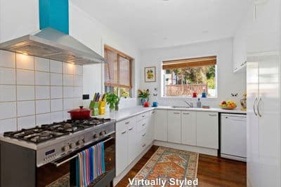 F1/165 Severn Street, Island Bay, Wellington City, Wellington | Tall Poppy 