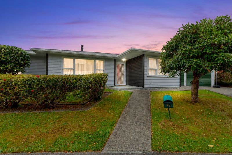 15 Bonnie Glen Crescent, Ebdentown, Upper Hutt City, Wellington | Tall Poppy 