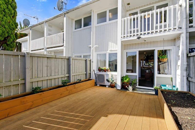 8/6 Keys Street, Elderslea, Upper Hutt City