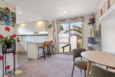 6 Robert Grove, Paraparaumu, Kapiti Coast, Wellington | Tall Poppy 