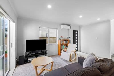 8/16 Black Rock Road, Newlands, Wellington City, Wellington | Tall Poppy 