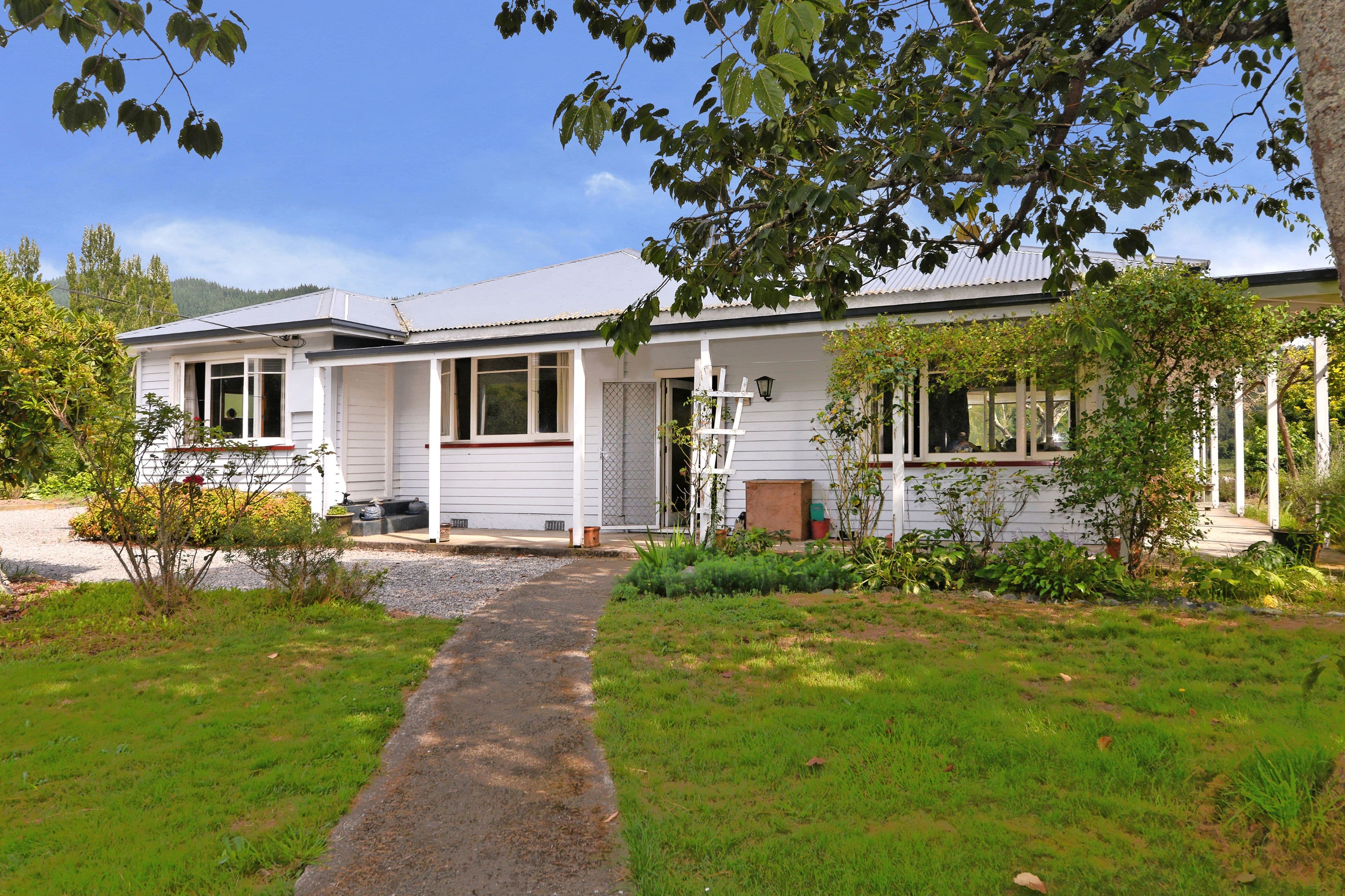 208 Tadmor Valley Road, Tapawera, Tasman, Nelson | Tall Poppy