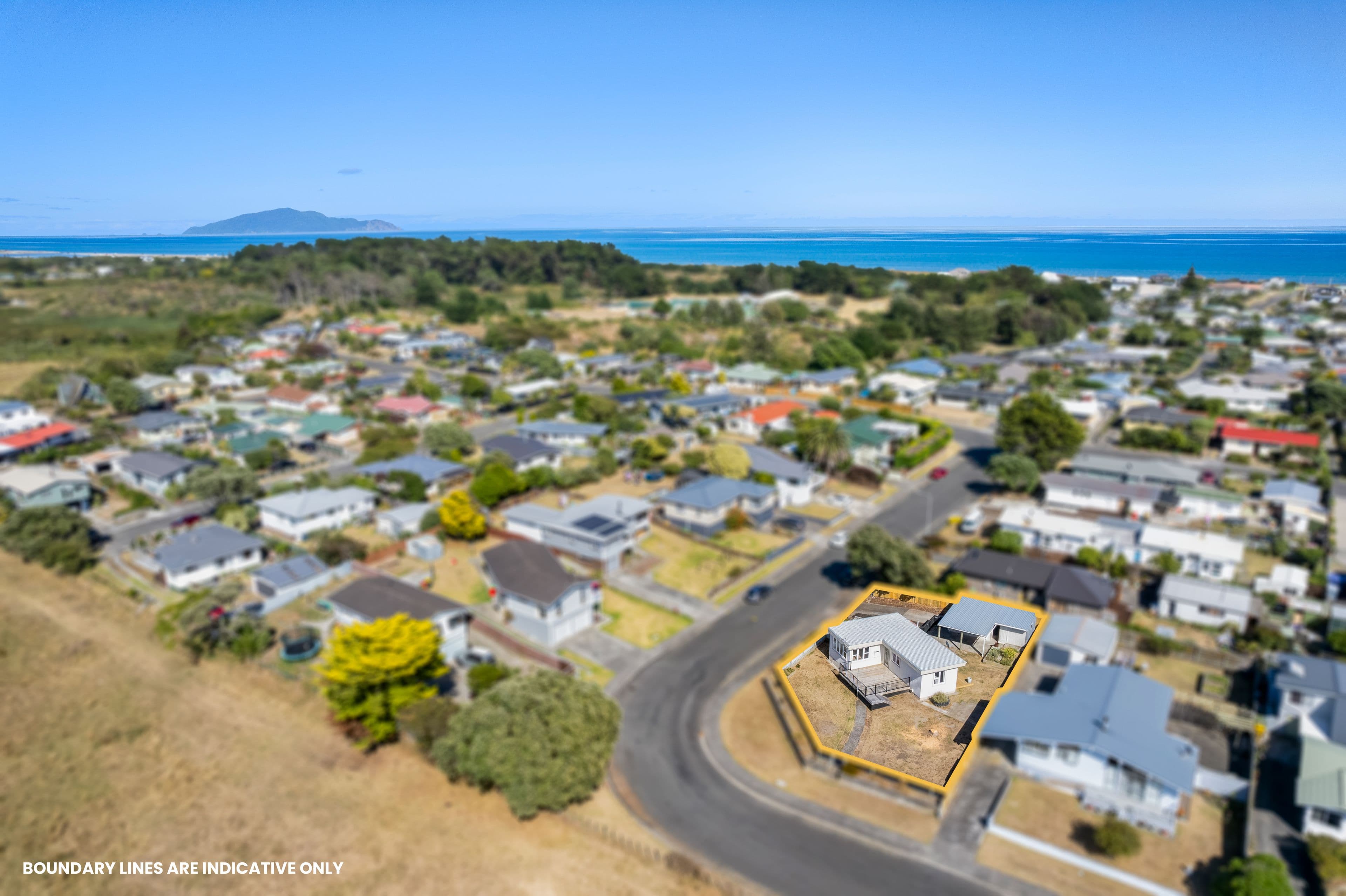 10 Robert Mckeen Street, Otaki Beach, Kapiti Coast, Wellington | Tall Poppy