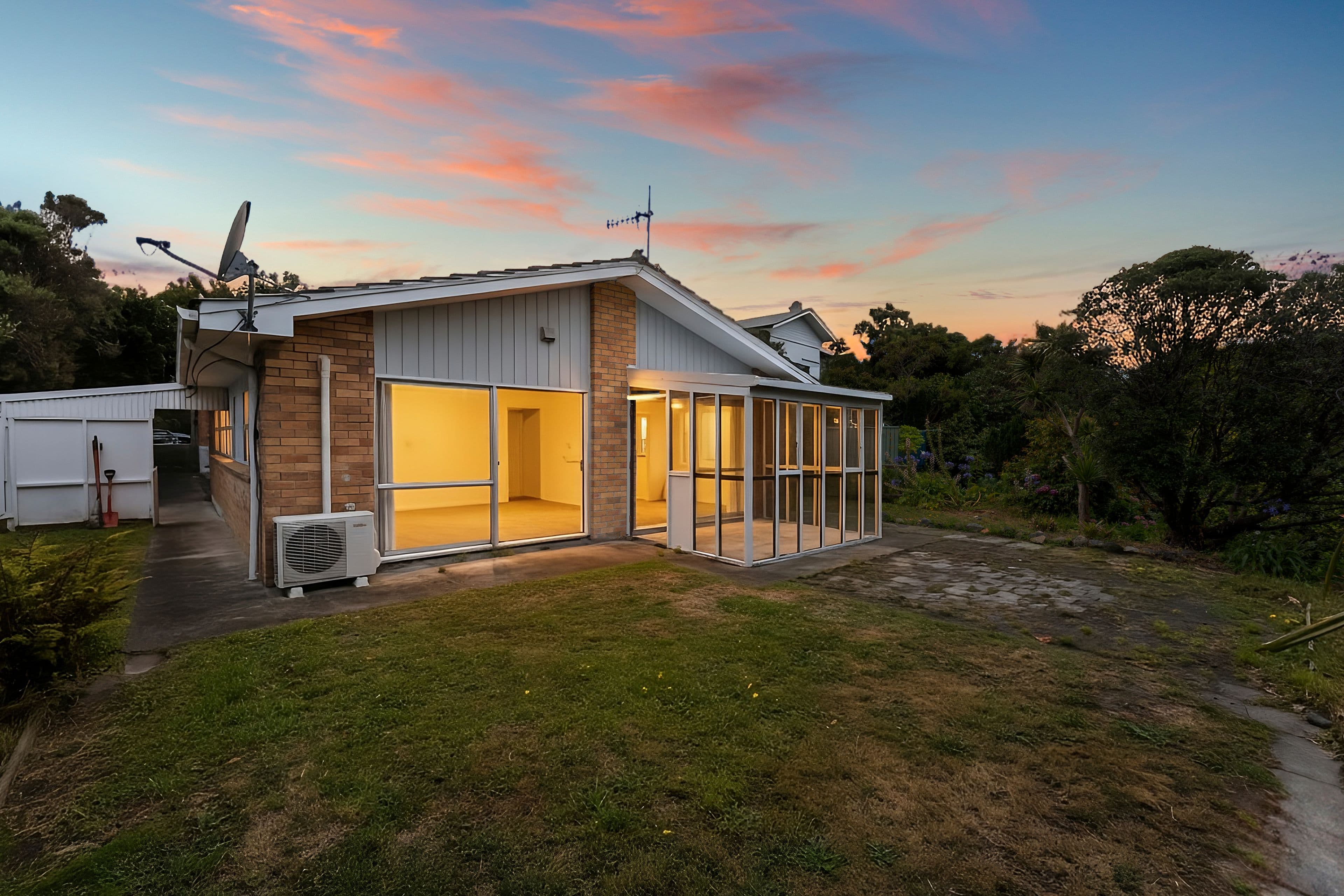 89b Alexander Road, Raumati Beach, Kapiti Coast, Wellington | Tall Poppy