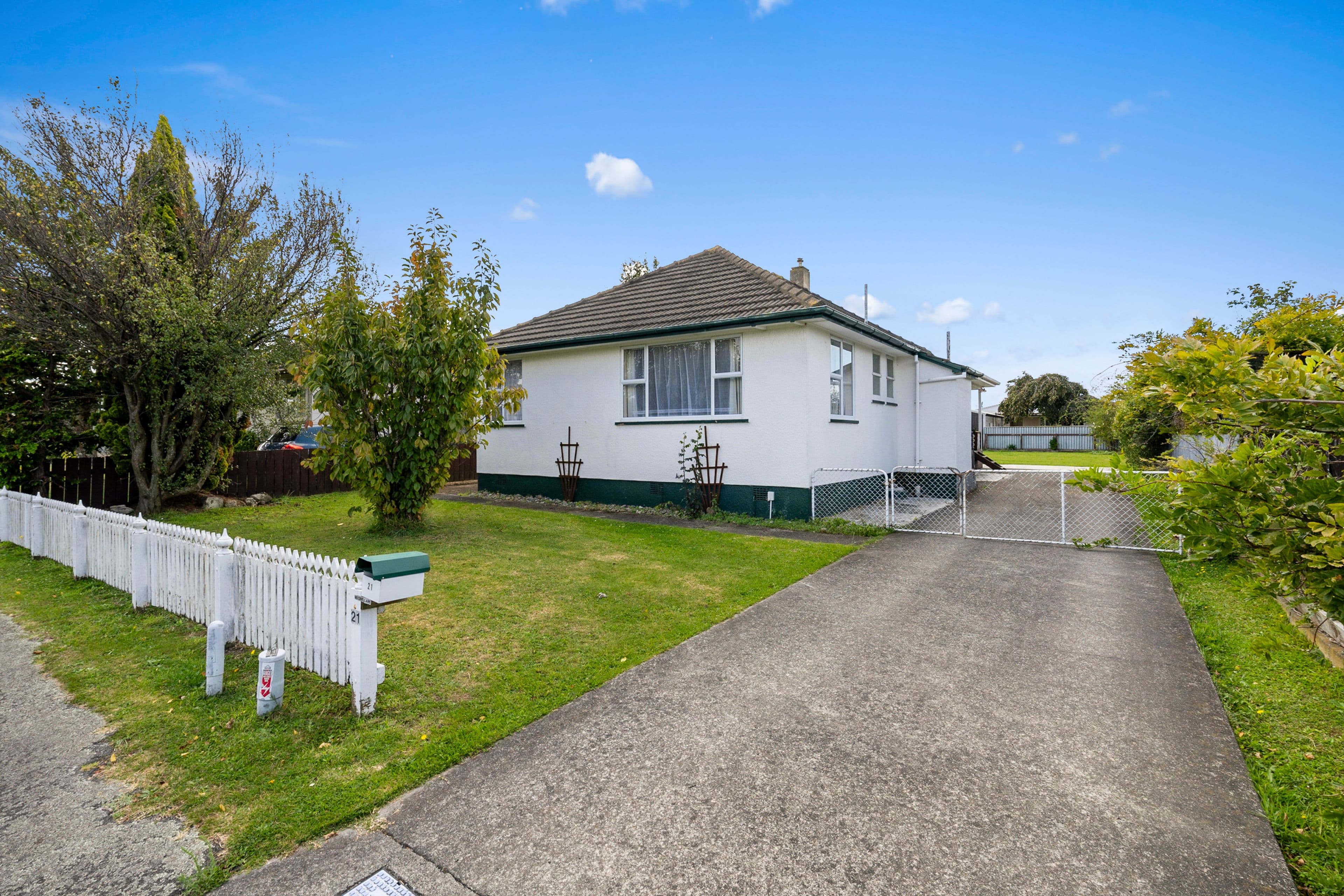 21 Manchester Street, Takaro, Palmerston North City, Manawatu | Tall Poppy