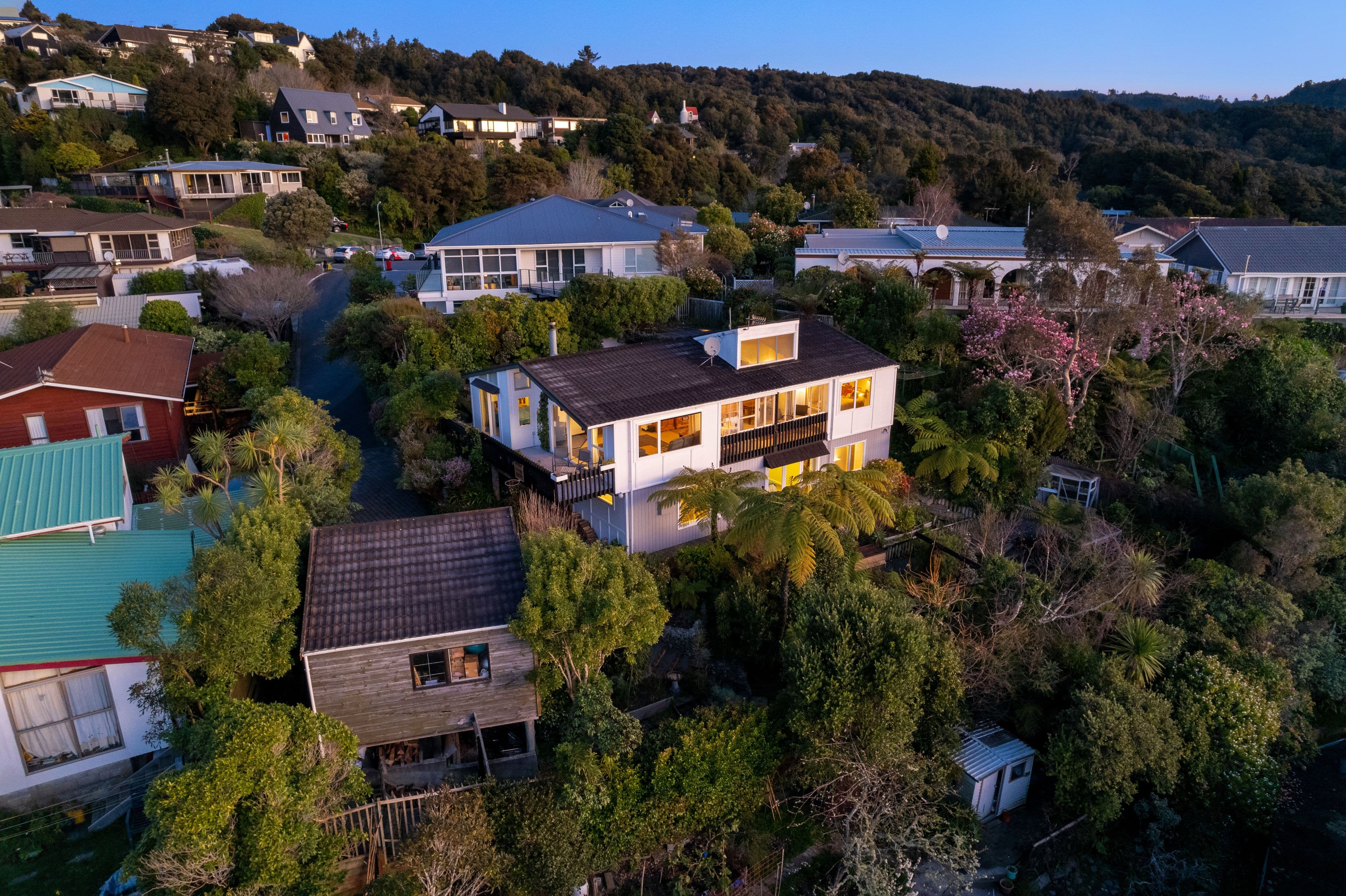 13 Kenilworth Grove, Silverstream, Upper Hutt City, Wellington | Tall Poppy