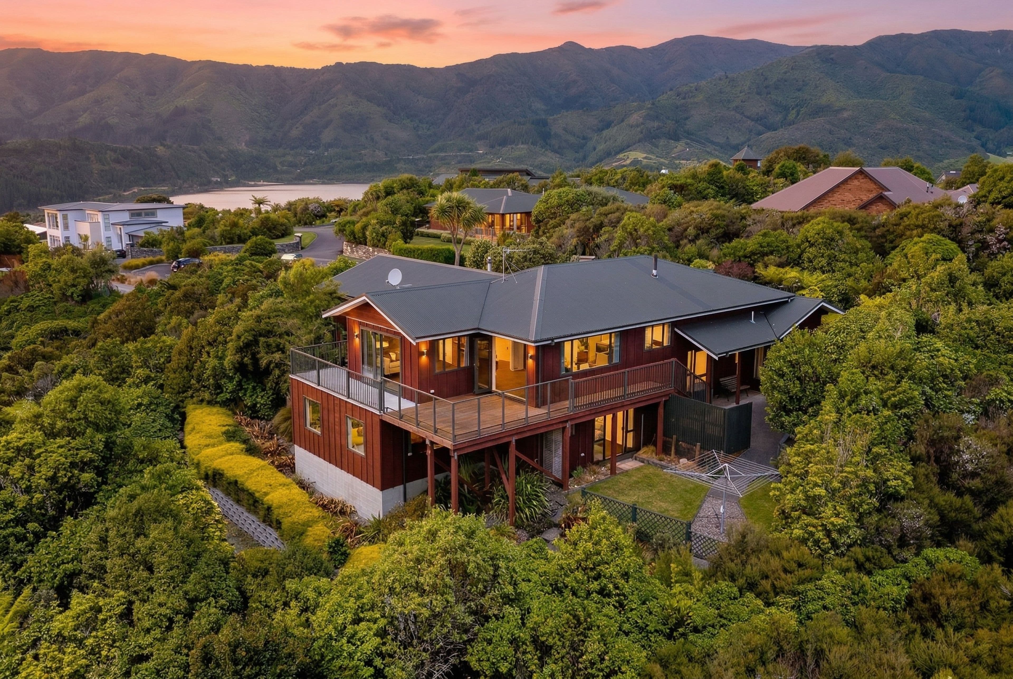 71 Mt Marua Way, Mount Marua, Upper Hutt City, Wellington | Tall Poppy