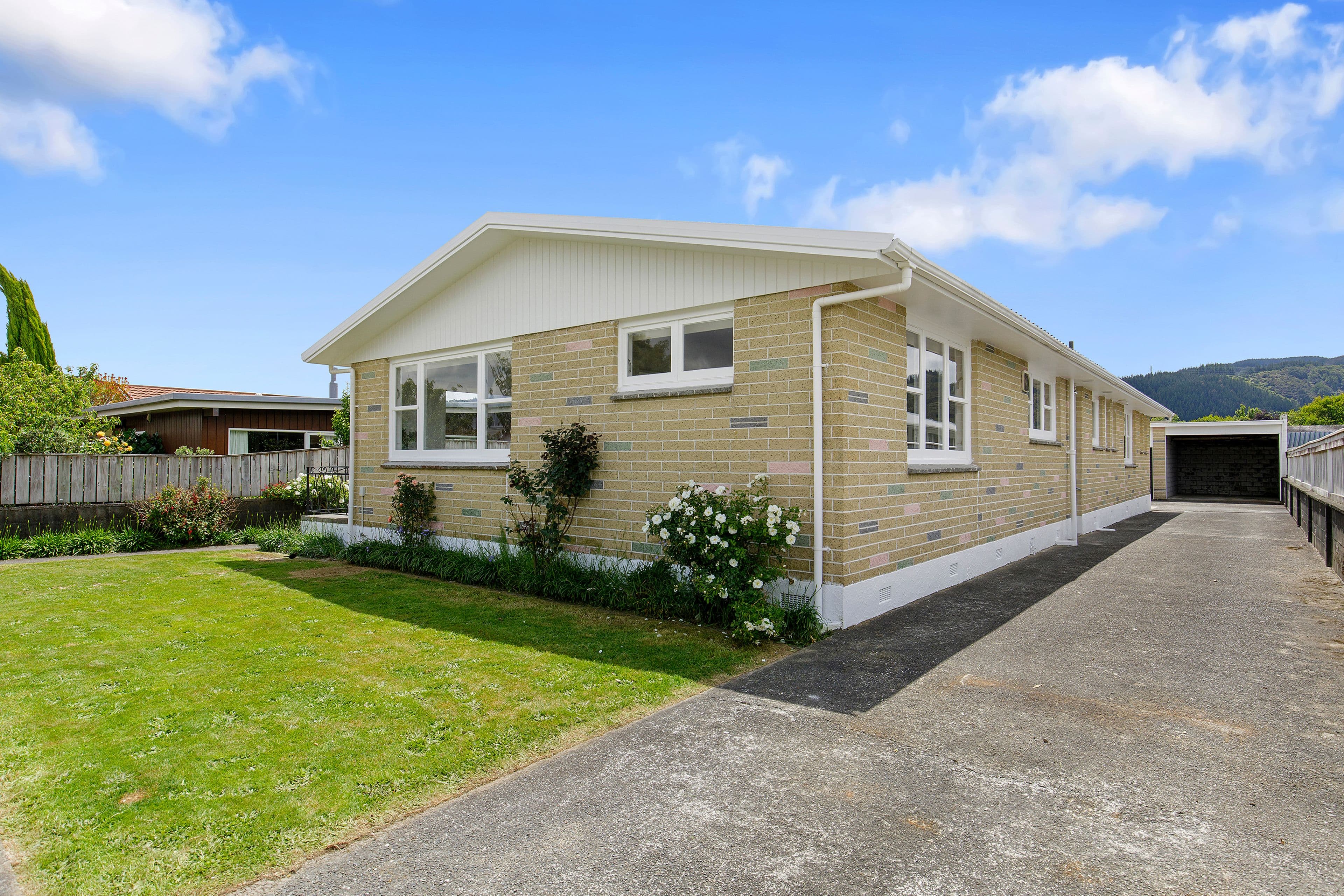 15 Joseph Grove, Elderslea, Upper Hutt City, Wellington | Tall Poppy